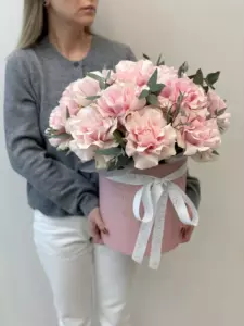 Photo of bouquet "Bouquet 13 Pink French Roses “Blush Reverie” Dubai" — Dubai - Flowers Delivery Flowers Place, photo 1 of 1