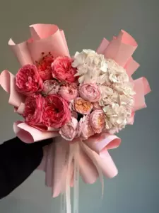 Photo of bouquet "Arrangement 5 Red Peonies 5 Pink Peony Roses 3 White Hydrangeas “Crimson Whisper” in Dubai" — Dubai - Flowers Delivery Flowers Place, photo 1 of 1