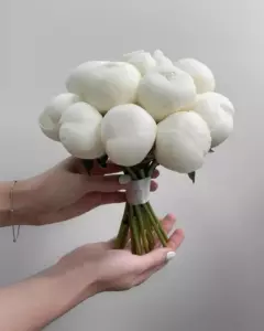 Photo of bouquet "Bouquet 13 White Peonies “Silent Reverie” Dubai" — Dubai - Flowers Delivery Flowers Place, photo 1 of 1