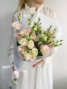 Photo of bouquet "Bouquet 7 Eustoma Peach Soft Pink “Tender Whispers” in Dubai" — Dubai - Flowers Delivery Flowers Place, photo 1 of 1