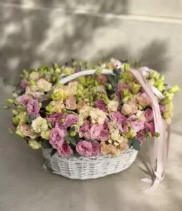 Photo of bouquet "Bouquet Pink Eustoma 31 in Basket “Desert Whisper” Dubai" — Dubai - Flowers Delivery Flowers Place, photo 1 of 1