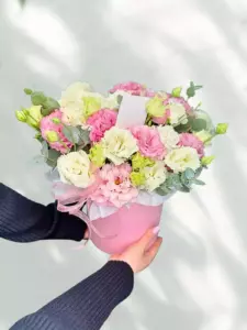 Photo of bouquet "Bouquet 10 White Eustoma Elegant Organza Ribbon “Silent Whisper” Dubai" — Dubai - Flowers Delivery Flowers Place, photo 1 of 1