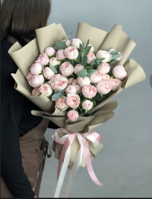 Bouquet 35 Pink Spray Roses Paper Wrap “Blush Whisper” Dubai