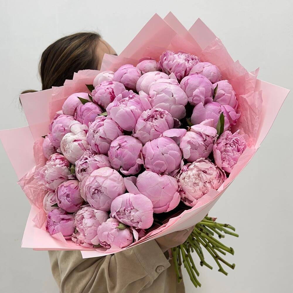 Bouquet 27 Pink Roses “Desert Whisper” Goa