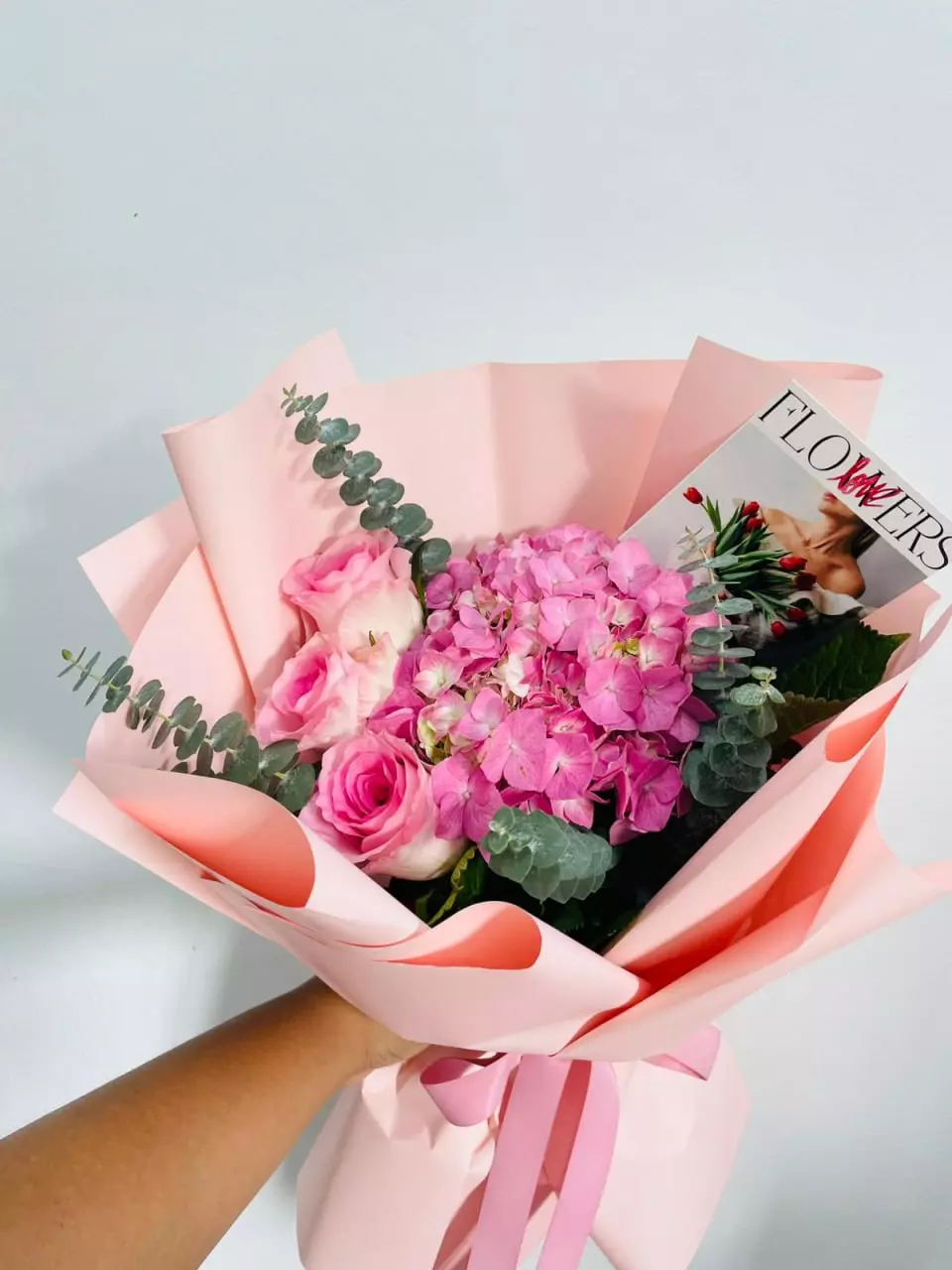 Bouquet Three Pink Roses One Pink Hydrangea “Blush Whisper” Goa