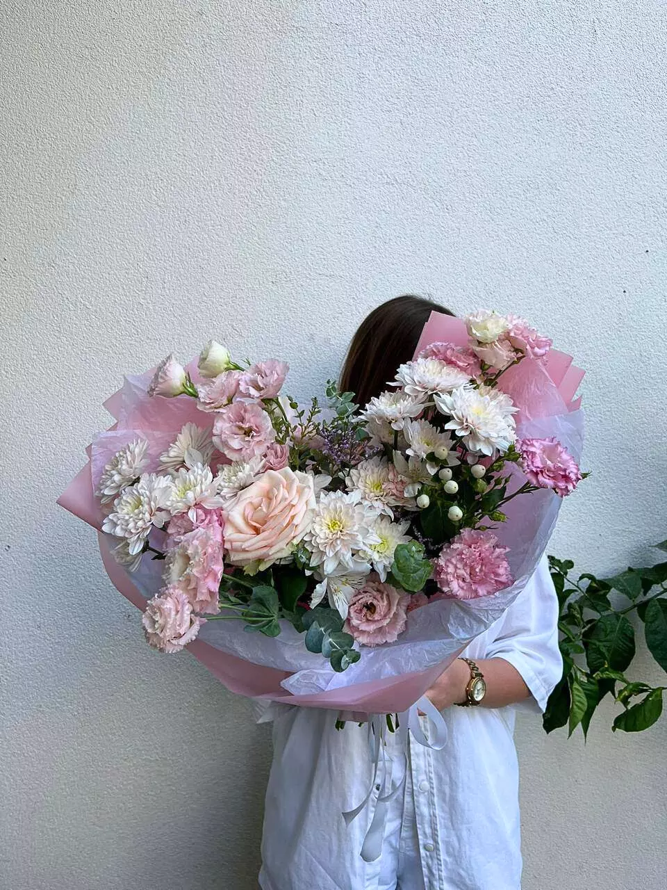 Bouquet photo: Without reason — Flowers Place Worldwide