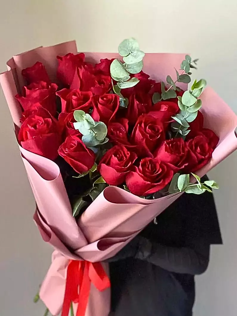 Bouquet photo: Holland roses — Flowers Place Worldwide