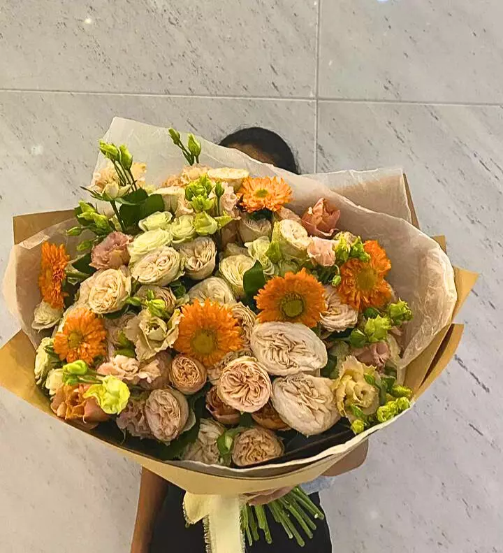 Bouquet photo: Flower arrangements — Flowers Place Dubai