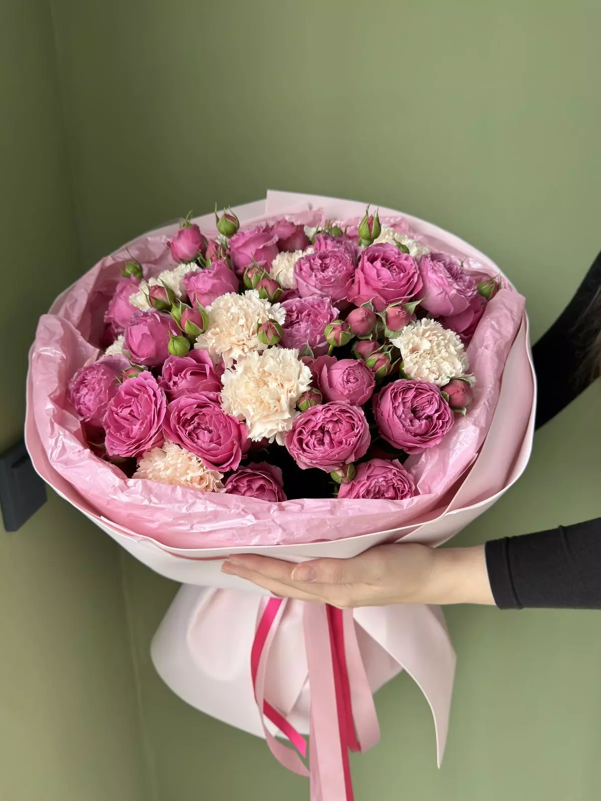 Bouquet photo: Flower arrangements — Flowers Place about Bali