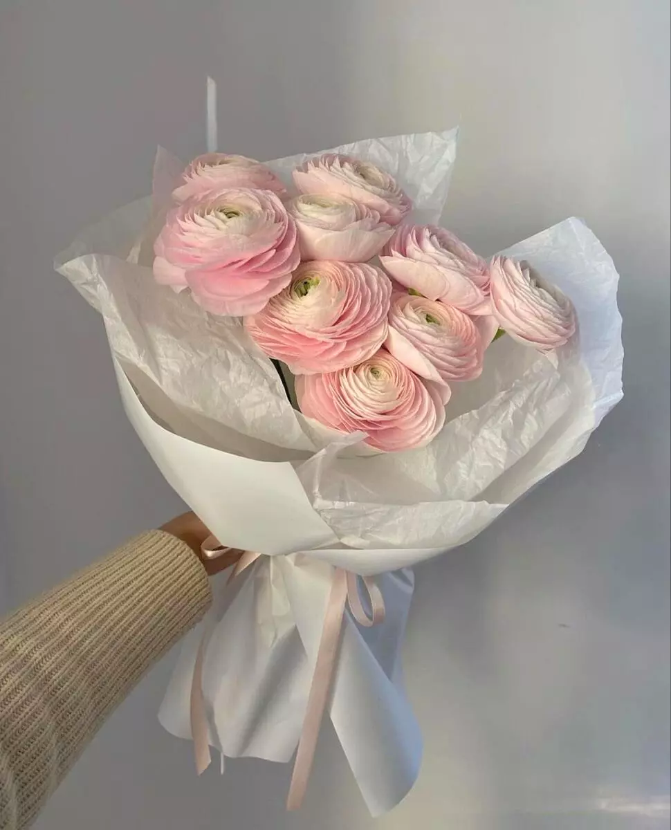 Bouquet photo: Flowers for Anniversary — Flowers Place Dubai