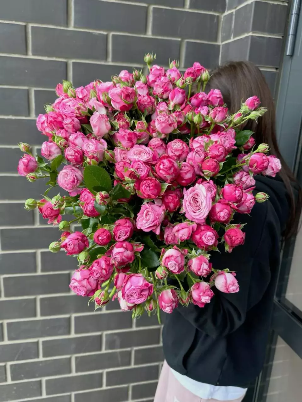 Bouquet photo: Flowers for Anniversary — Flowers Place Dubai