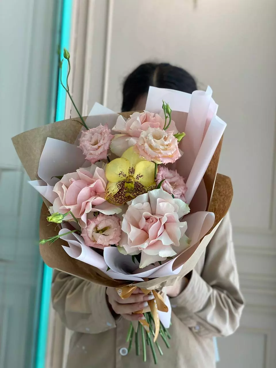 Bouquet photo: Affordable bouquets — Flowers Place Doha