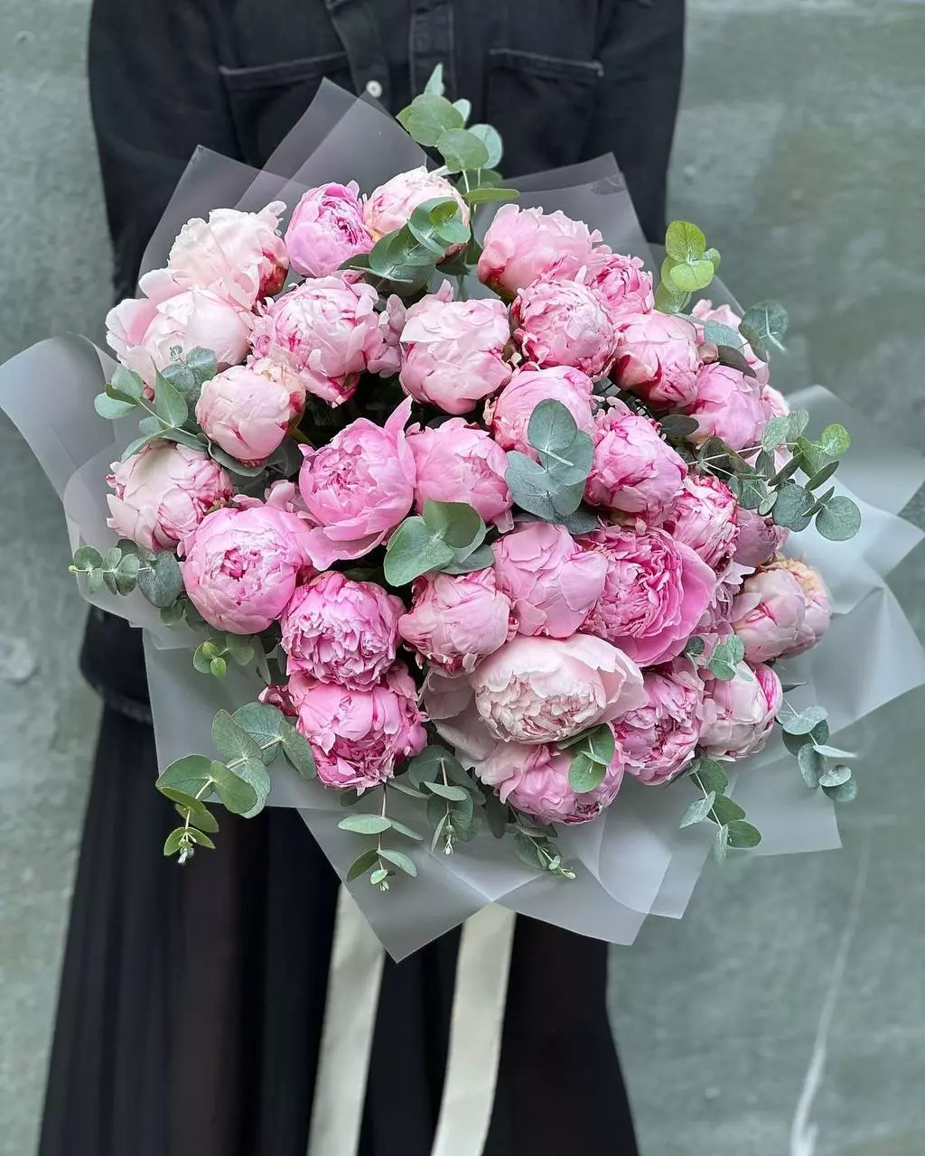 Bouquet photo: Flowers for Anniversary — Flowers Place Dubai