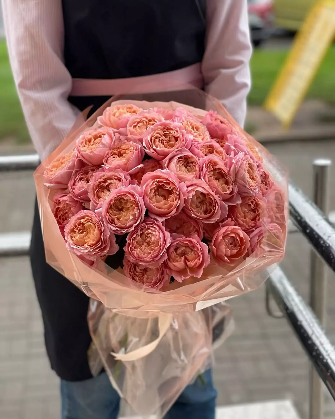Bouquet photo 3: Bouquet of 51 roses — Flowers Place Istanbul