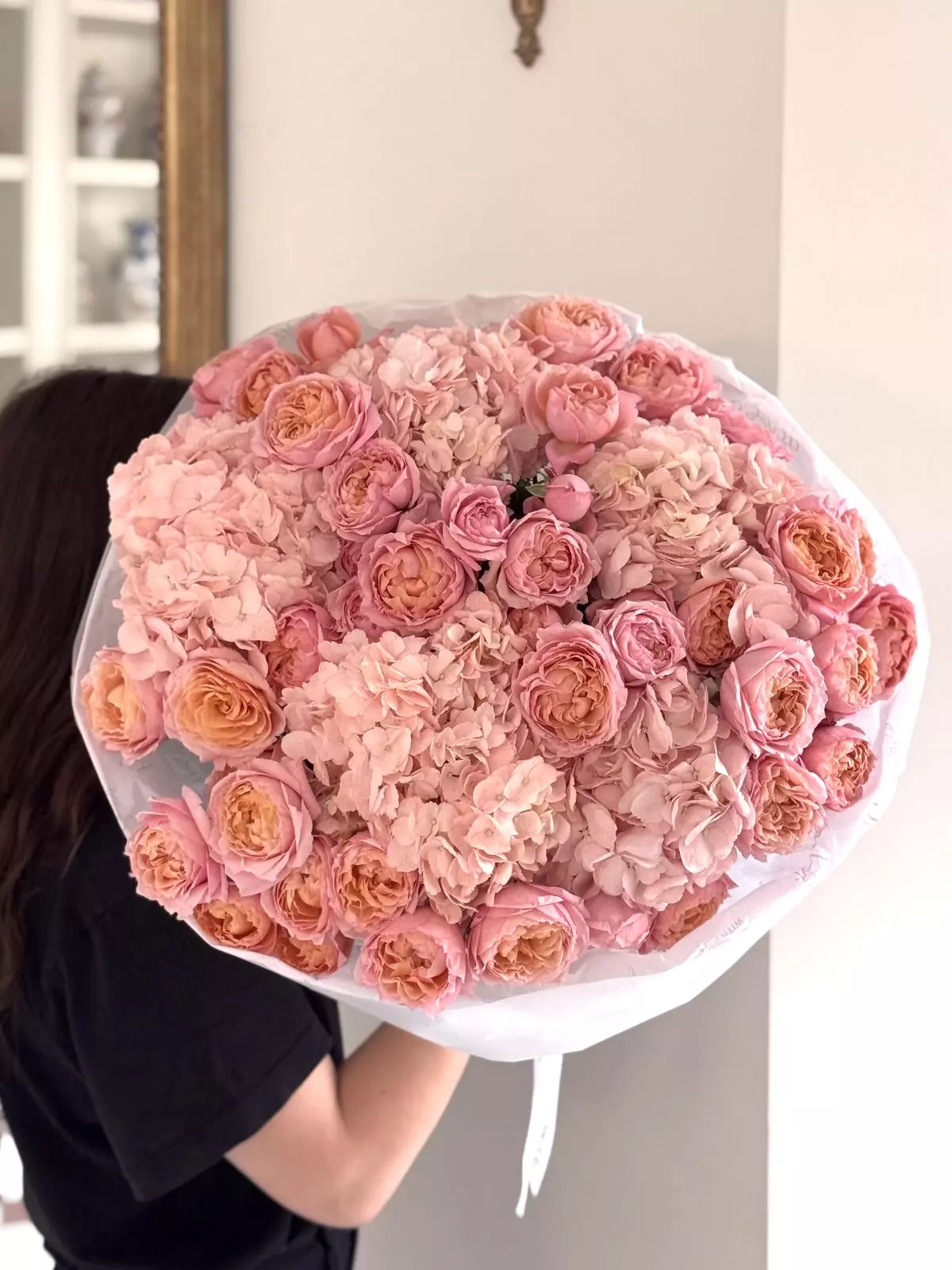 Order bouquet Bouquet Peony Rose 15 Hydrangea 6 “Sunset Whisper” Bali with 26 flowers for 190 $, 260 $, 370 $ — photo 1 of 1