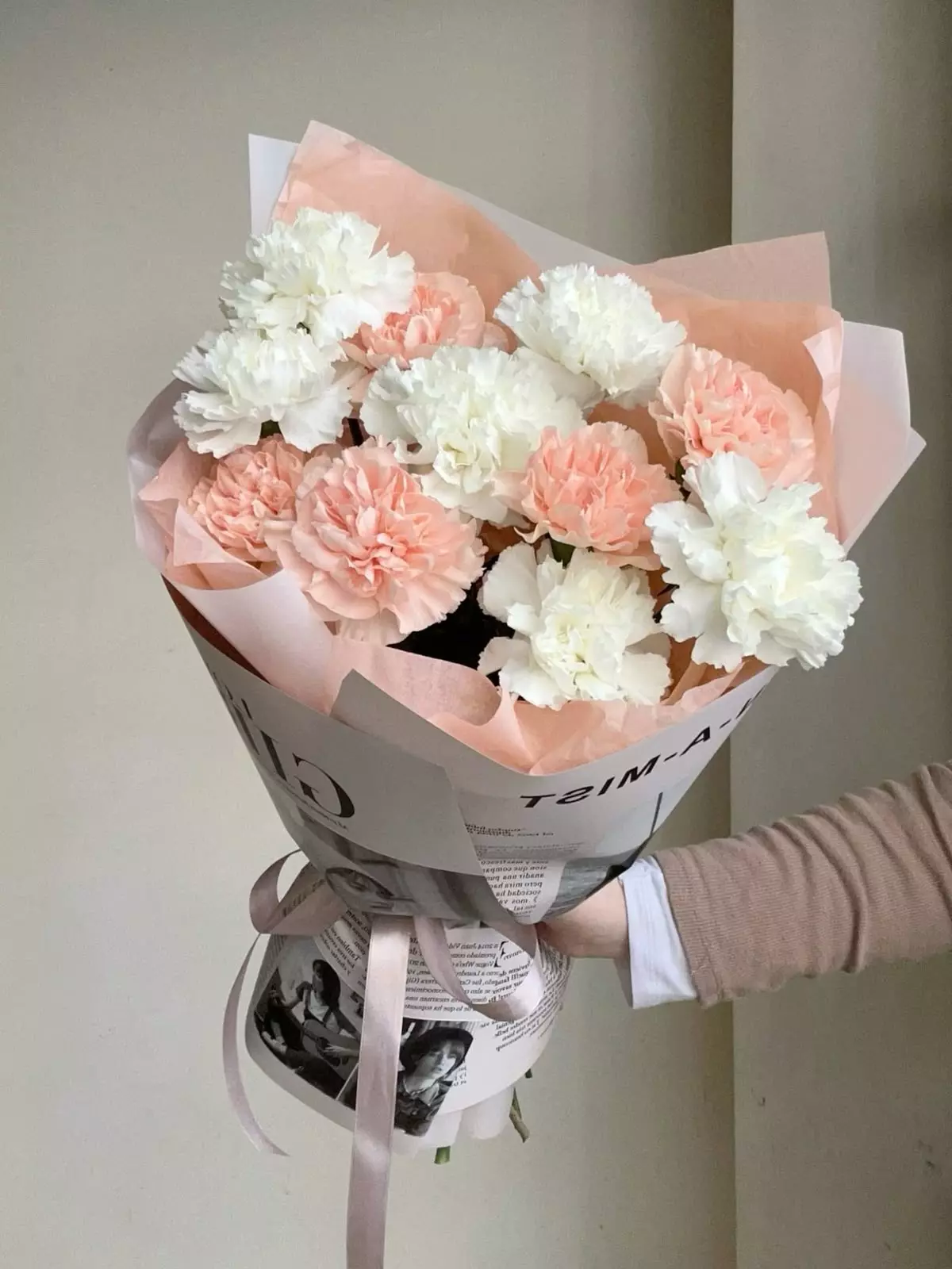Bouquet photo: Dianthuses — Flowers Place Worldwide