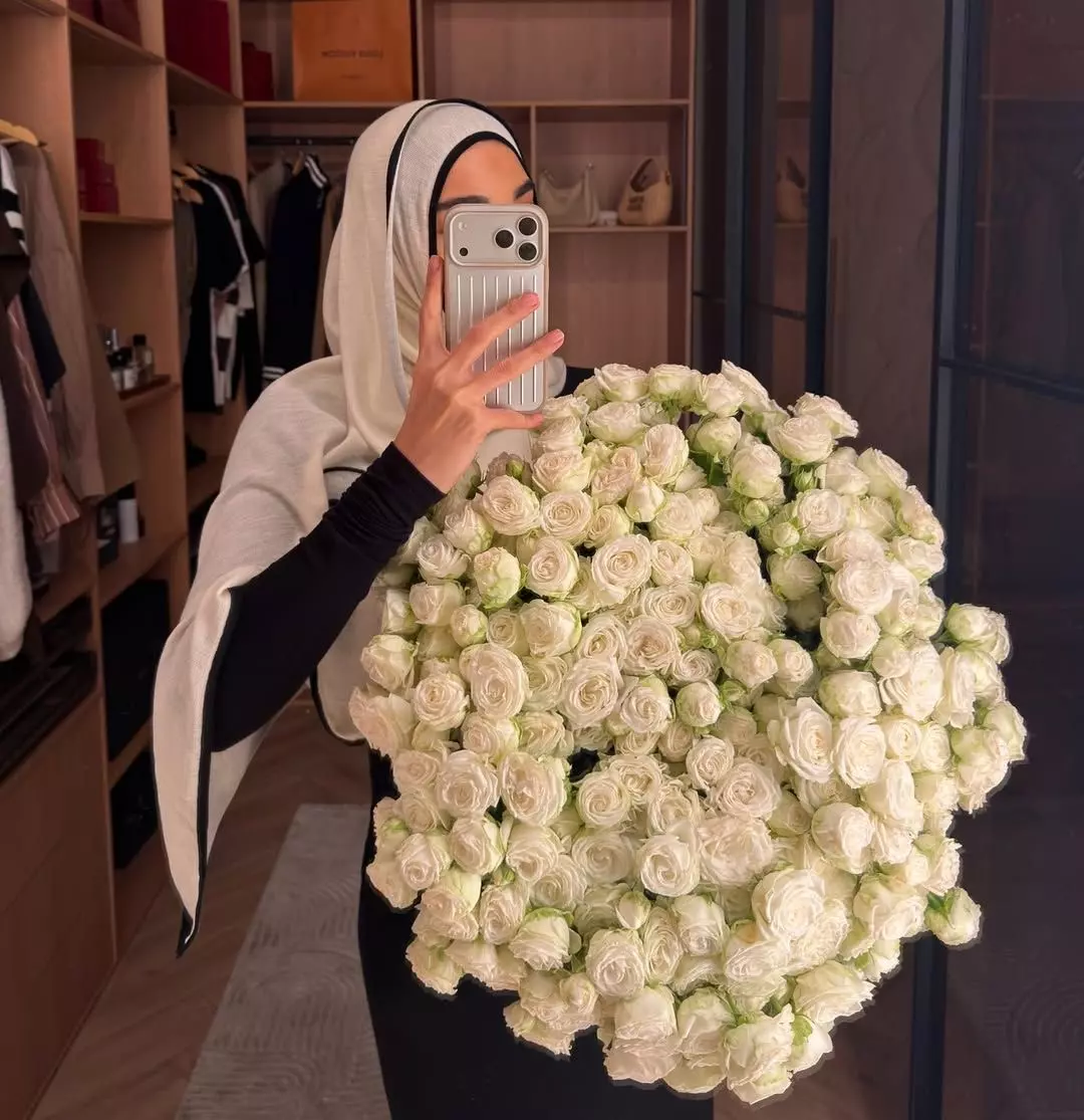 Bouquet 75 White Creamy Peonies “Silent Reverie” Istanbul
