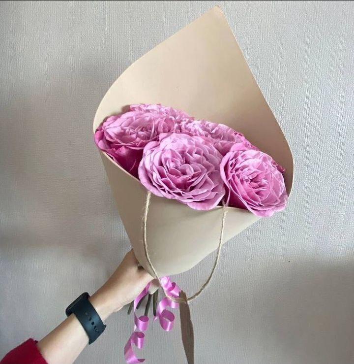 Bouquet 11 Pink Roses “Bosphorus Whisper” Istanbul