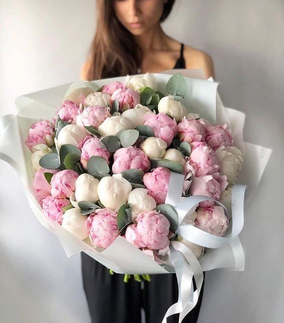 Bouquet 51 Pink Roses “Bosphorus Whisper” Istanbul