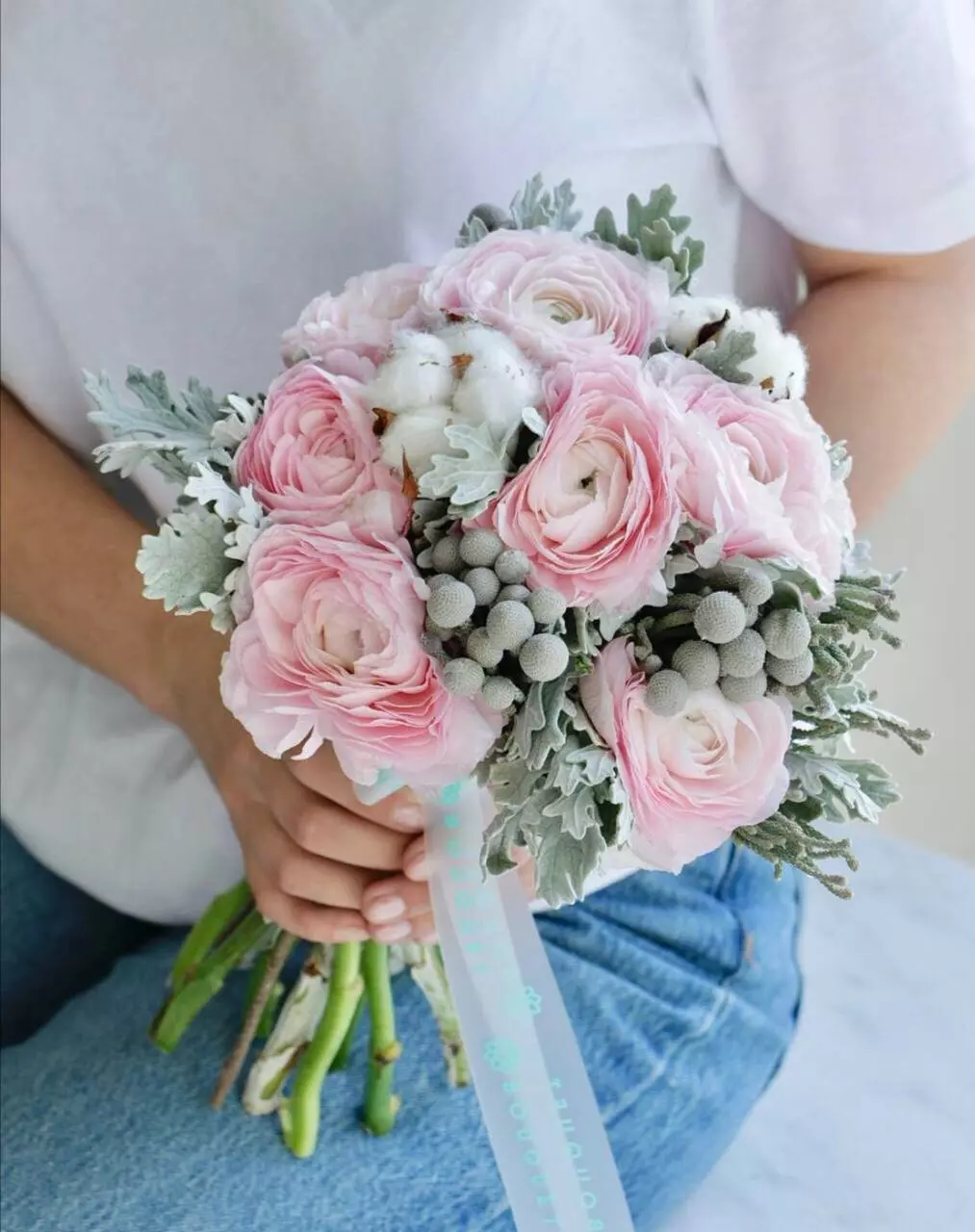 Bouquet photo: Flower arrangements — Flowers Place Dubai