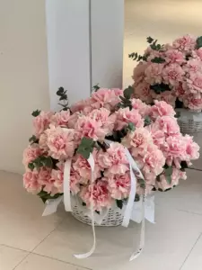 Photo of bouquet "Bouquet 61 Pink French Roses Basket “Blush Reverie” Phuket" — Phuket - Flowers Delivery Flowers Place, photo 1 of 2