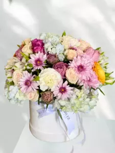 Photo of bouquet "Arrangement Hydrangea 5 Chrysanthemum 10 Dianthus 7 “Whispering Breeze” Phuket" — Phuket - Flowers Delivery Flowers Place, photo 1 of 1