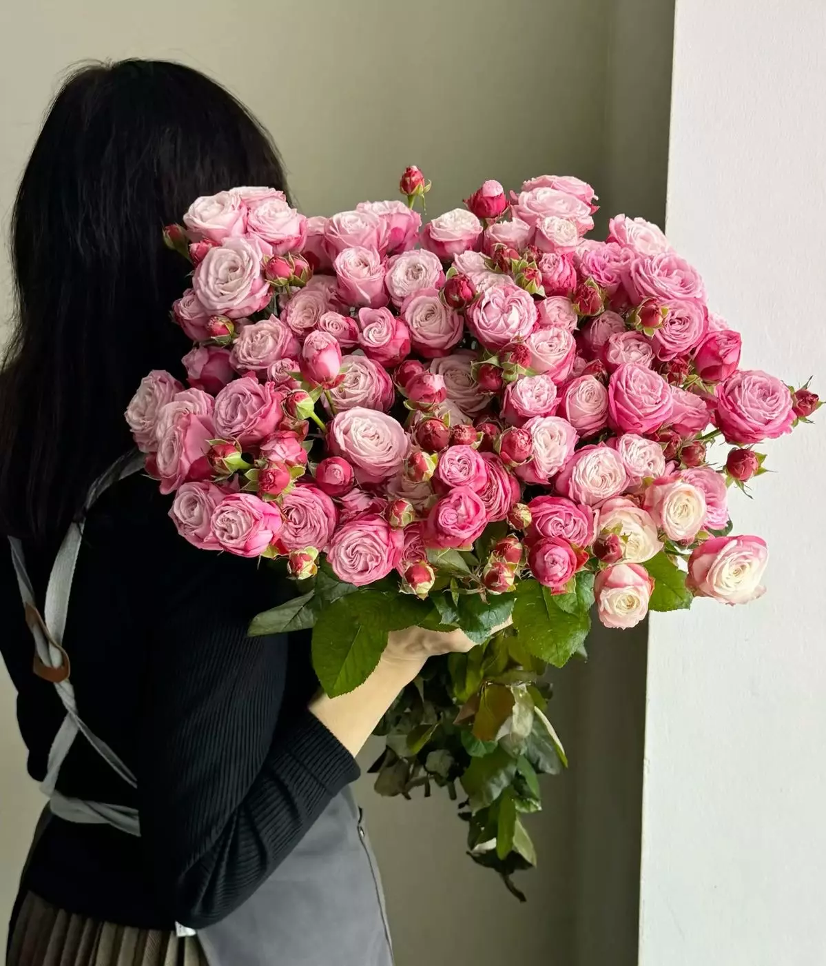 Order bouquet Bouquet 51 Pink Peony Roses Whispering Dawn Bali with 52 flowers for 220 $, 310 $, 430 $ — photo 1 of 1
