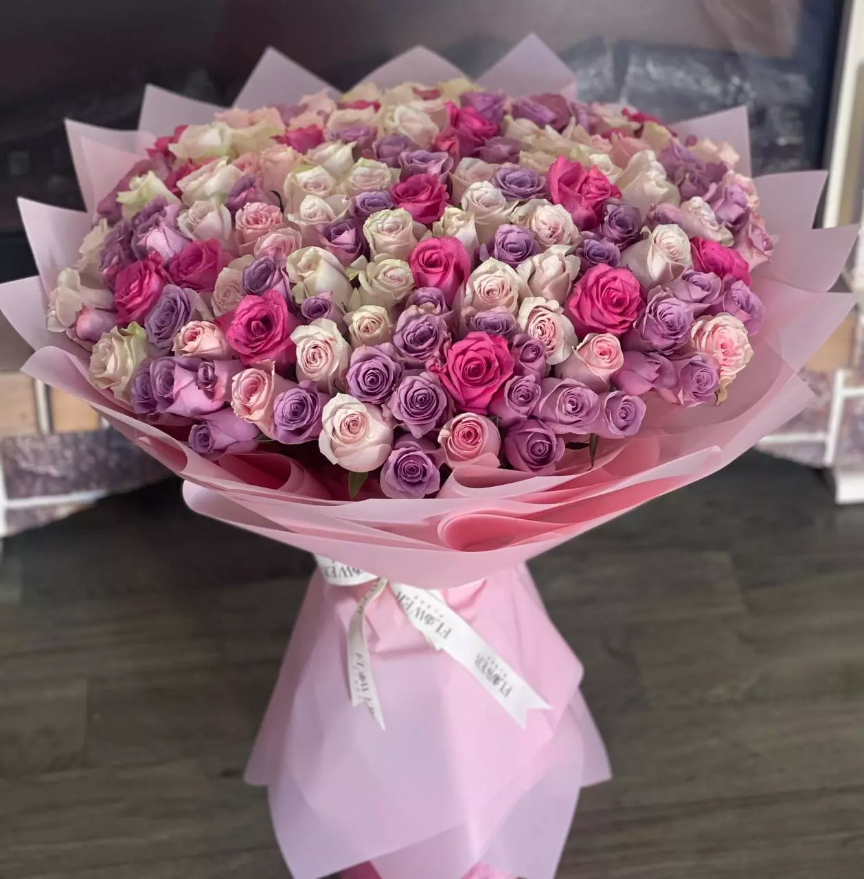 Order bouquet Bouquet 101 Red Roses “Scarlet Murmurs” Bali with 107 flowers for 290 $, 410 $, 570 $ — photo 1 of 1