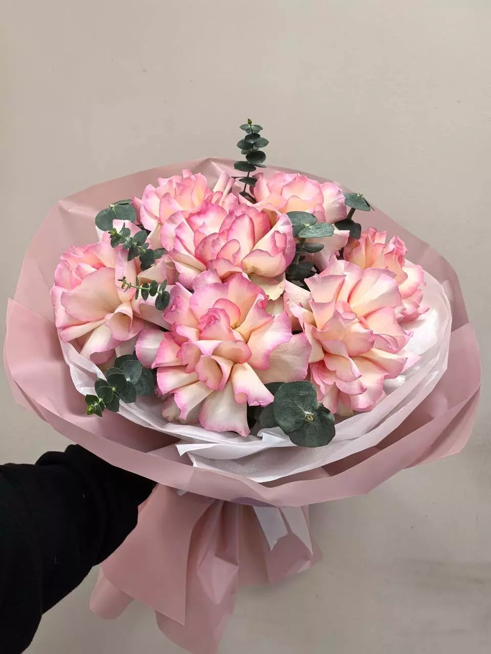 Bouquet photo: Flowers for Anniversary — Flowers Place Worldwide