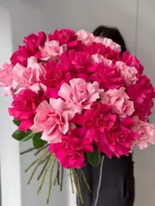 Photo of bouquet "Bouquet 31 Pink French Roses “Whispering Dawn” Phuket" — Phuket - Flowers Delivery Flowers Place, photo 1 of 1