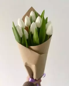 Photo of bouquet "Bouquet 9 White Tulips in Paper Wrapping “Whispering Veil” Phuket" — Phuket - Flowers Delivery Flowers Place, photo 1 of 1