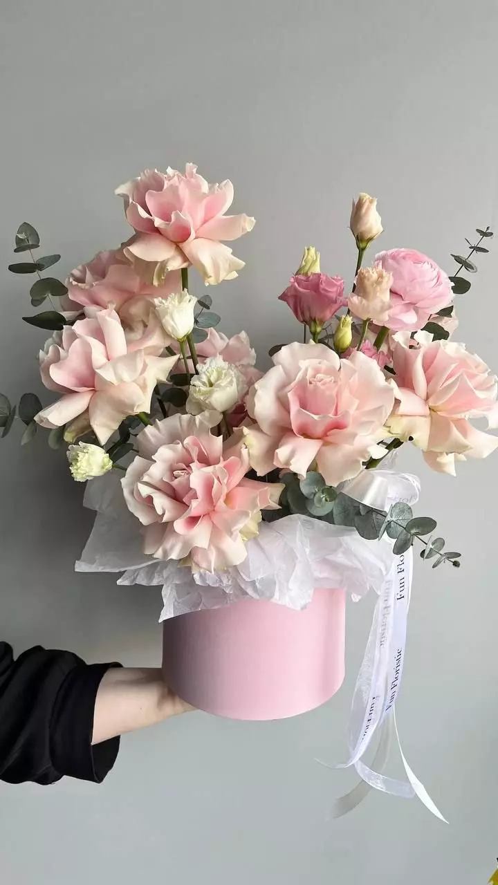 Bouquet photo: Flowers for Anniversary — Flowers Place Worldwide