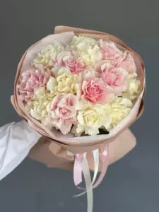 Photo of bouquet "Bouquet 15 French Roses White Pink “Whispered Bloom” Phuket" — Phuket - Flowers Delivery Flowers Place, photo 1 of 3