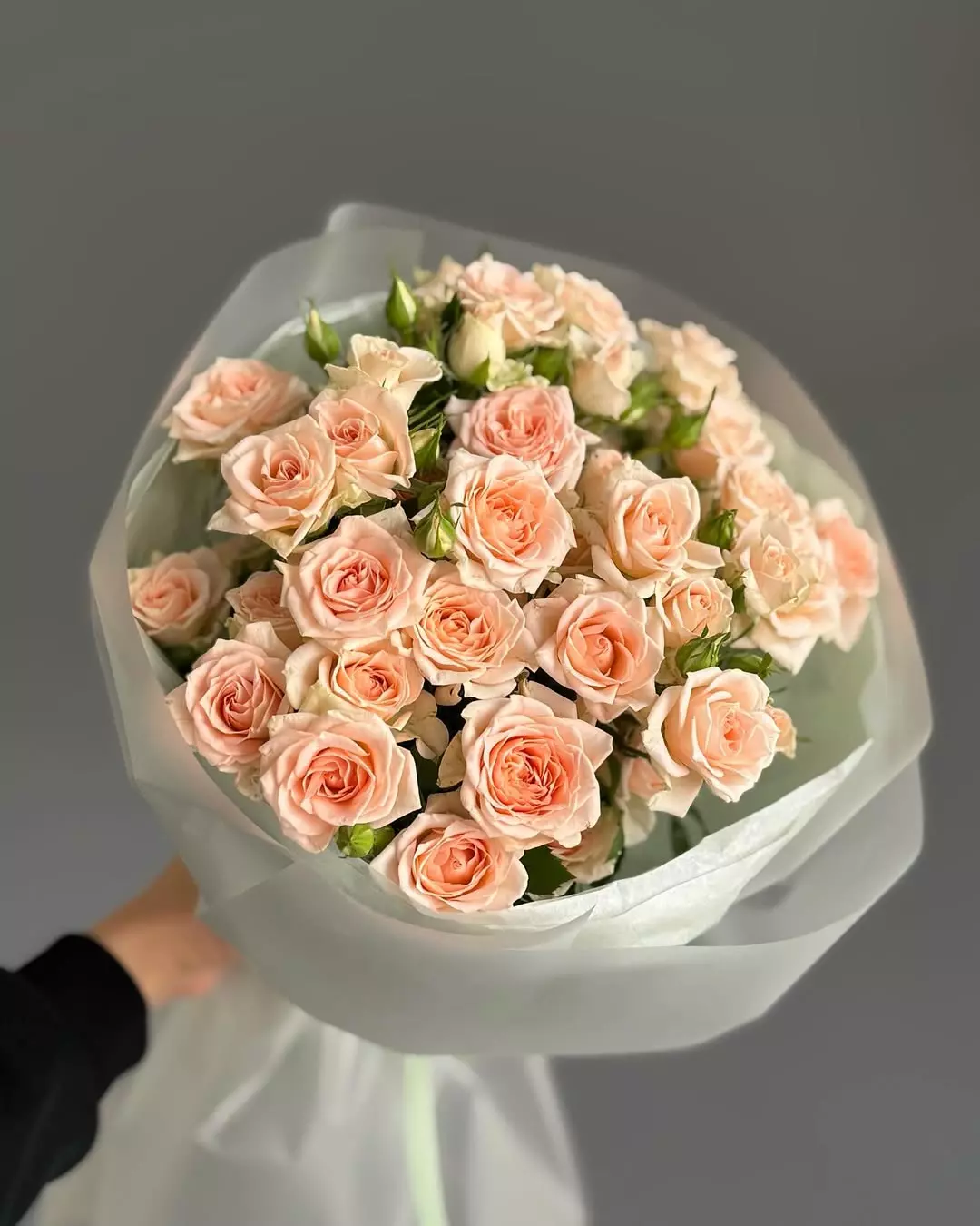 Bouquet 11 Spray Roses Paper Wrapping “Whispering Petals” Da Lat