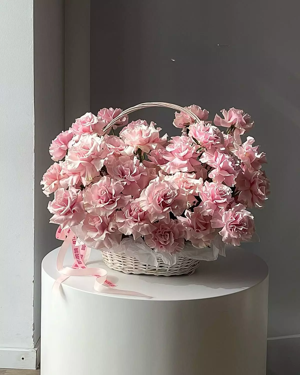 Bouquet photo: Bouquet of 51 roses — Flowers Place Dubai