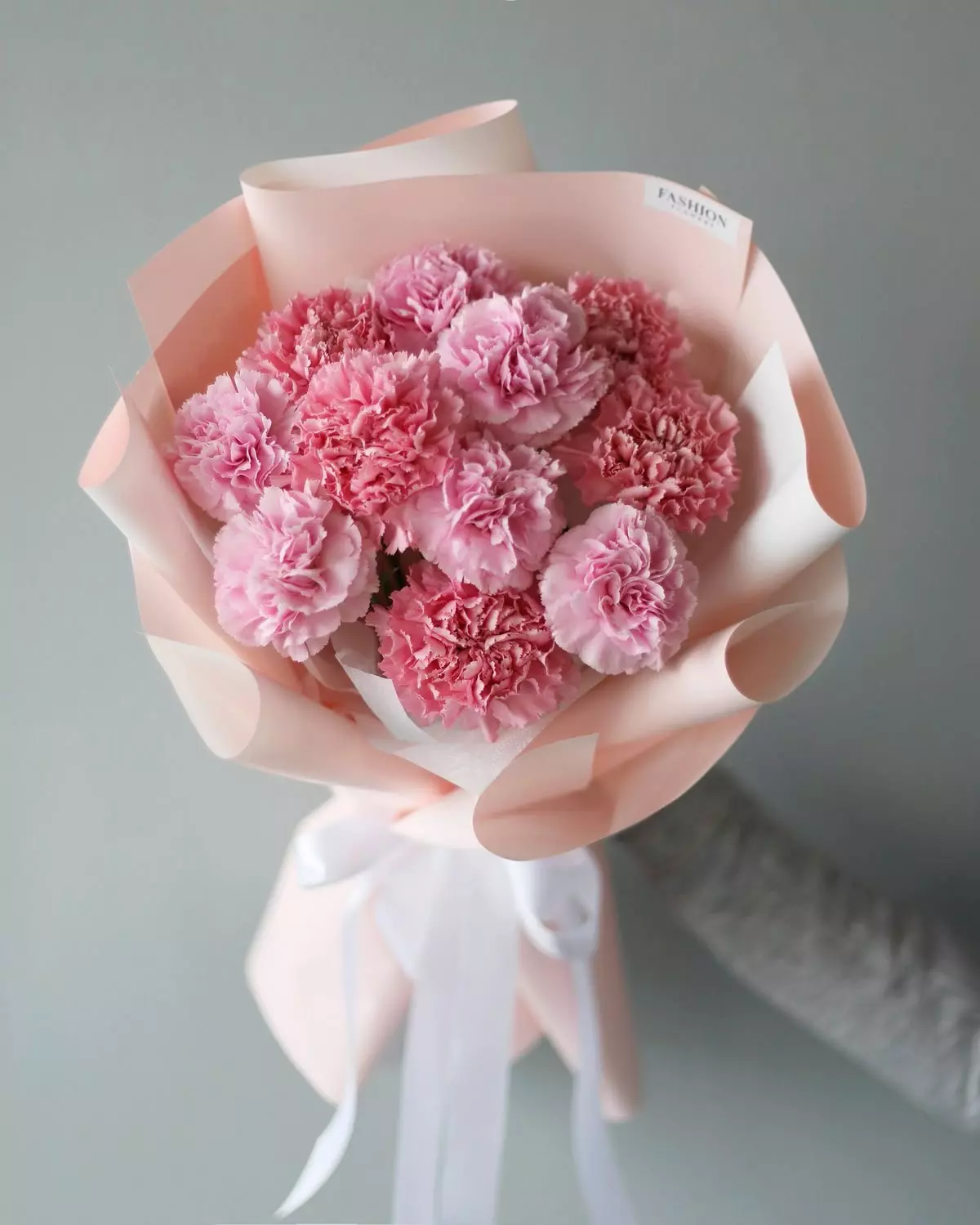 Order bouquet Bouquet 11 Pink Dianthus Paper Wrap “Silent Zephyr” Bali with 15 flowers for 50 $, 60 $, 80 $ — photo 1 of 1