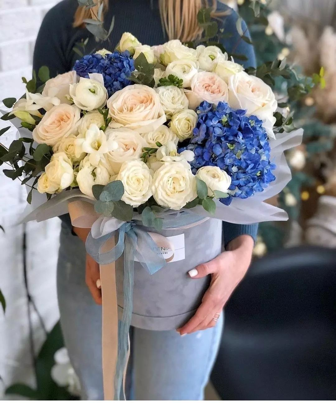 Bouquet photo: Flower arrangements — Flowers Place Istanbul