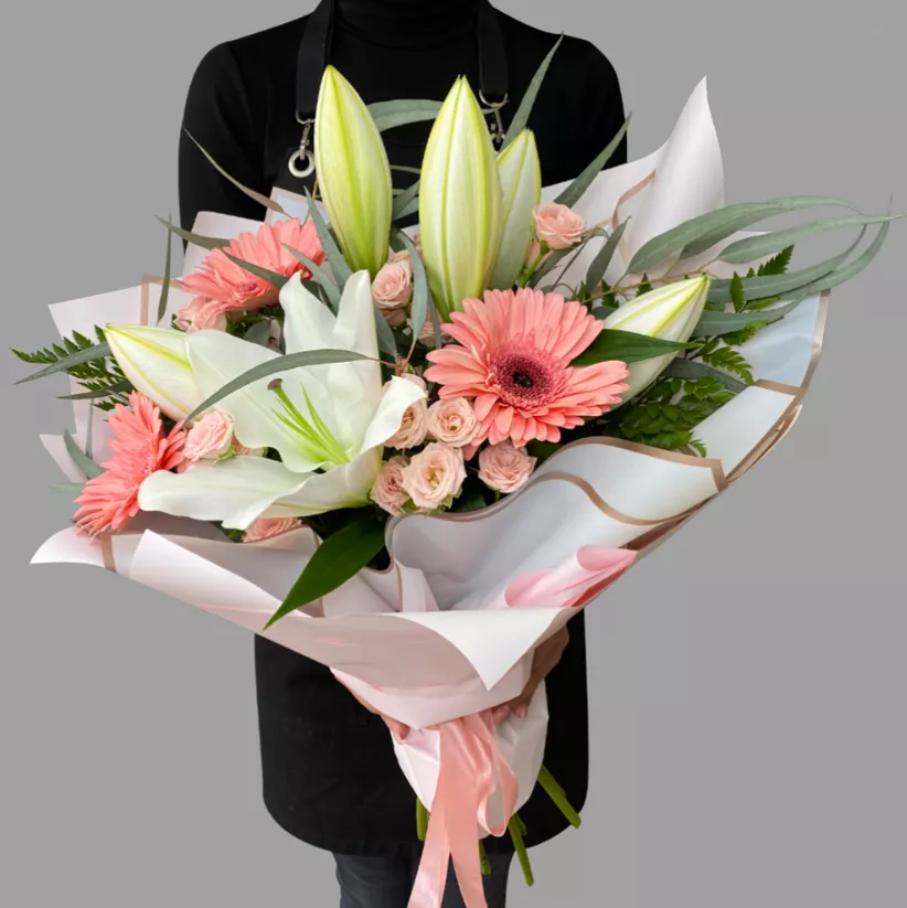 Bouquet photo: Affordable bouquets — Flowers Place Dubai