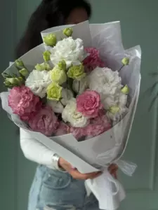 Photo of bouquet "Bouquet Of 5 Pink And White Eustoma Paper Wrap “Silent Murmurs” Phuket" — Phuket - Flowers Delivery Flowers Place, photo 1 of 1