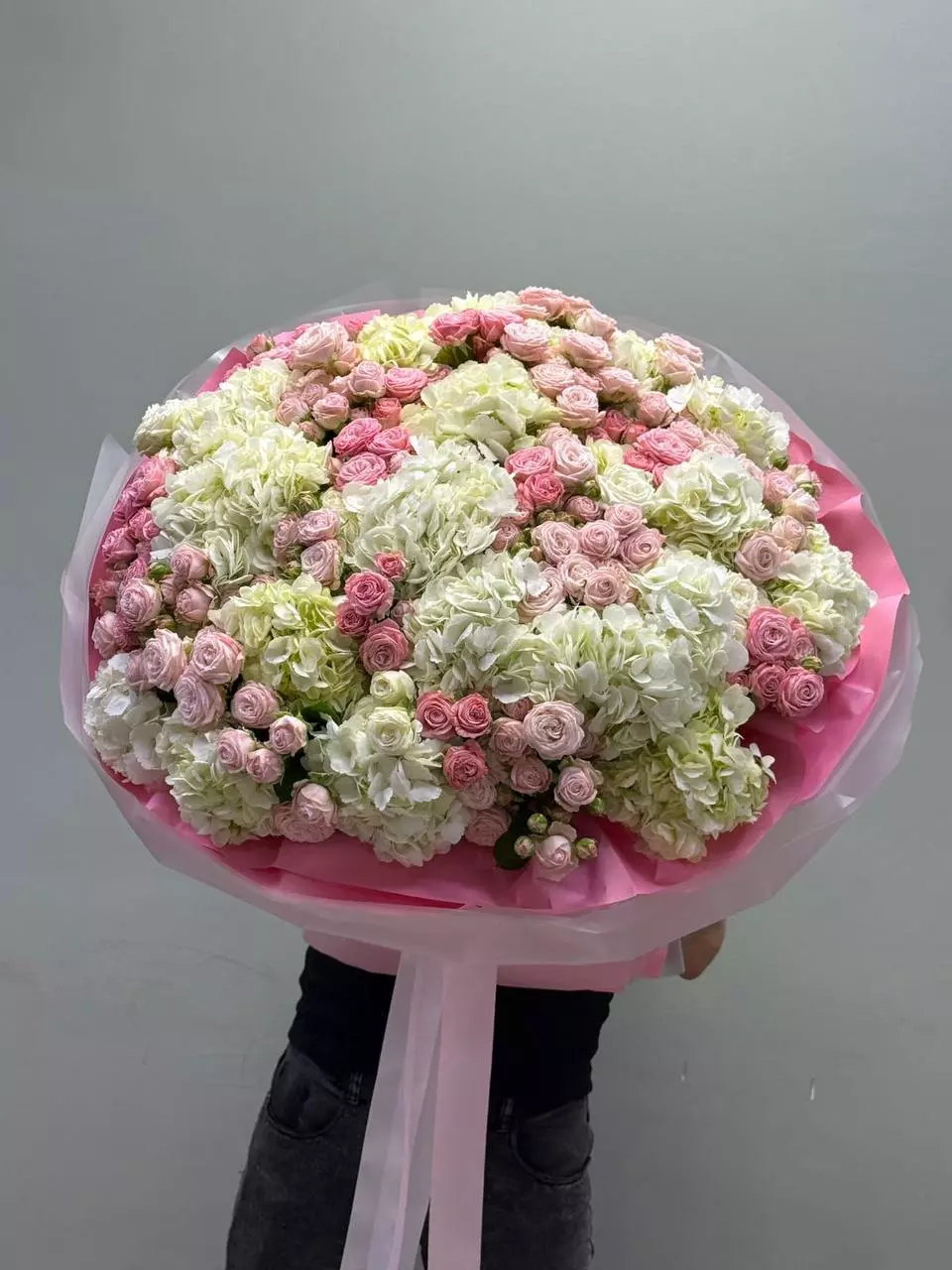 Bouquet photo: Flower arrangements — Flowers Place Phuket