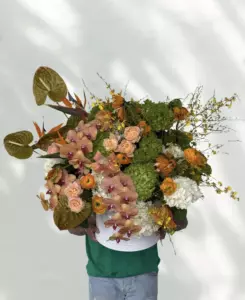 Photo of bouquet "Arrangement Hydrangea15 Ranunculus11 Orchid6 “Lush Mirage” Phuket" — Phuket - Flowers Delivery Flowers Place, photo 1 of 2