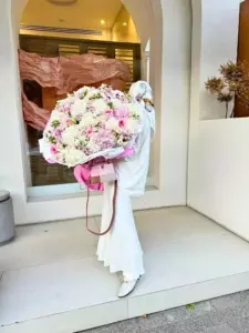 Photo of bouquet "Bouquet Roses 23 Eustoma 19 Hydrangea 21 “Moonlit Whisper” Phuket" — Phuket - Flowers Delivery Flowers Place, photo 1 of 2