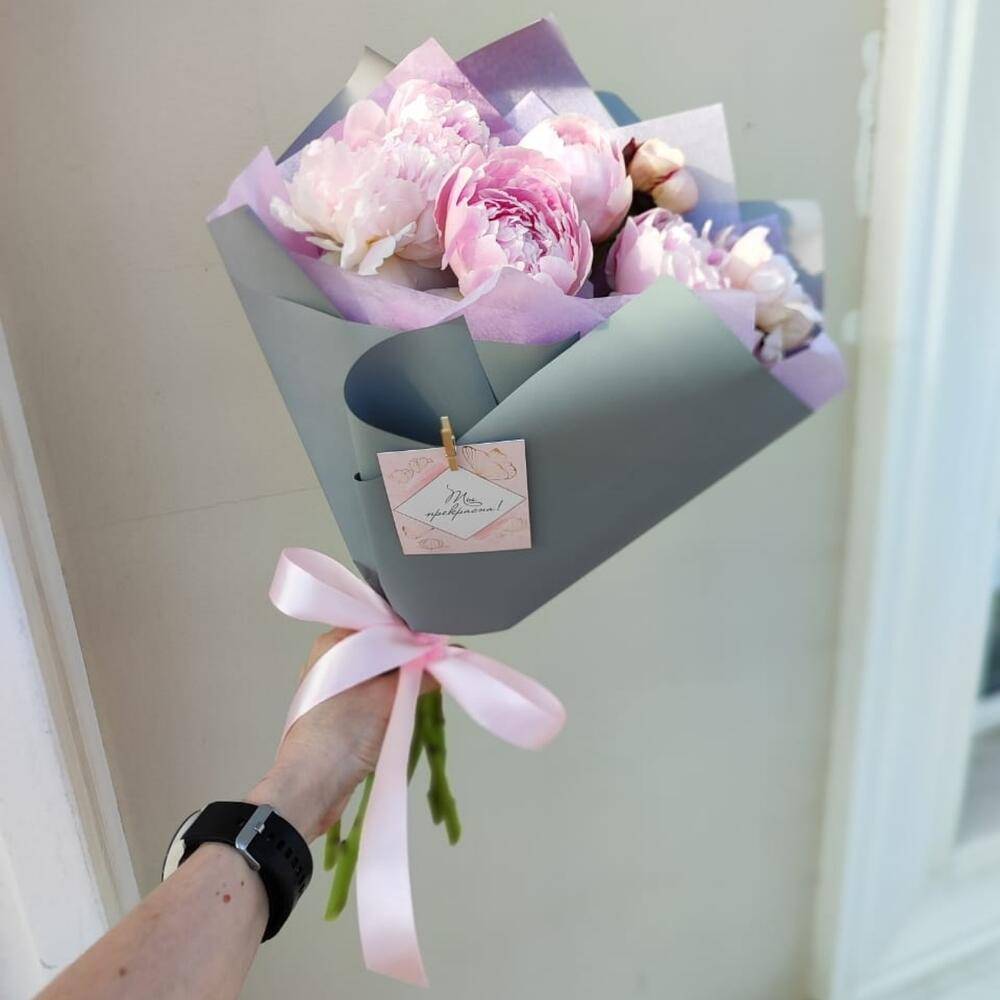 Bouquet 301 Red Roses Basket XXL “Crimson Whisper” Phuket