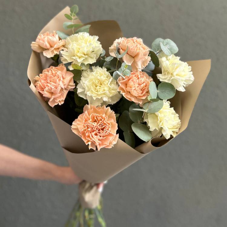 Bouquet 15 White Spray Roses “Veil of Silence” Phuket