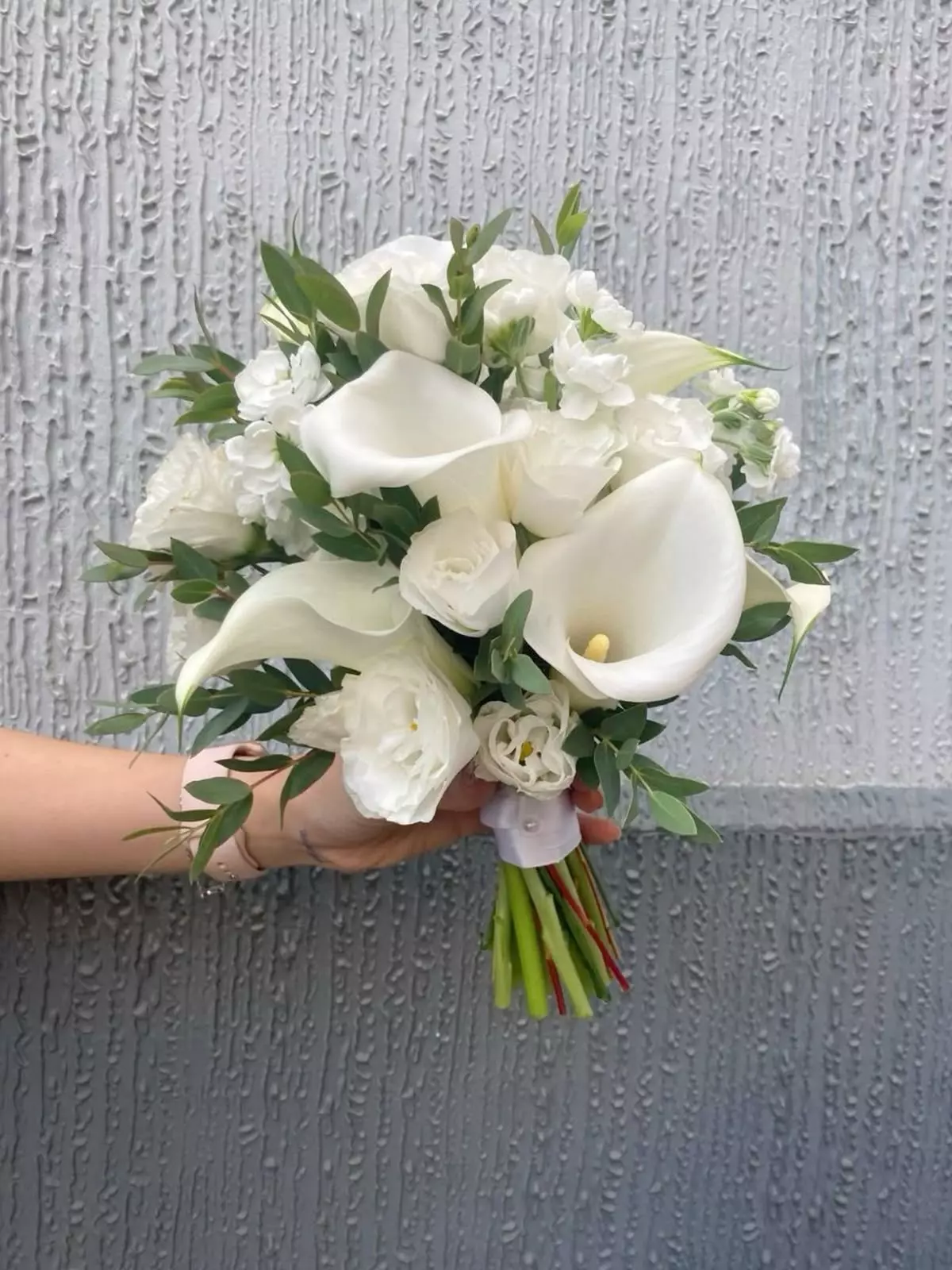 Bouquet Calla 8 Dianthus 11 Matthiola 7 “Desert Whisper” Ayia Napa