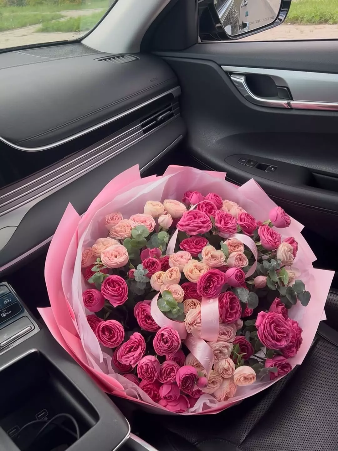 Bouquet photo: Flowers for daughter — Flowers Place Dubai