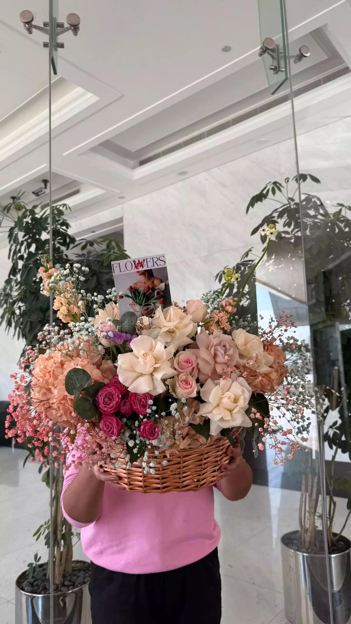 Bouquet photo 2: Flowers for Anniversary — Flowers Place Worldwide