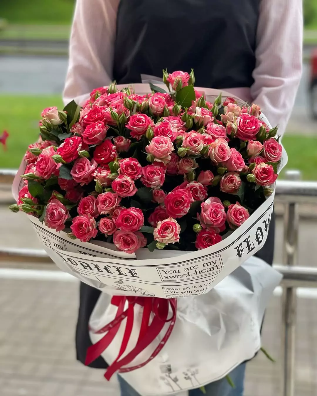 Bouquet photo 2: Flowers for Anniversary — Flowers Place Worldwide